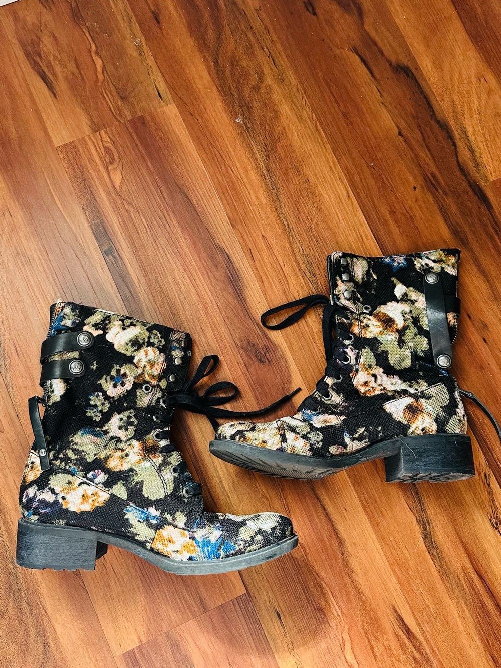 FLORAL BOOTS